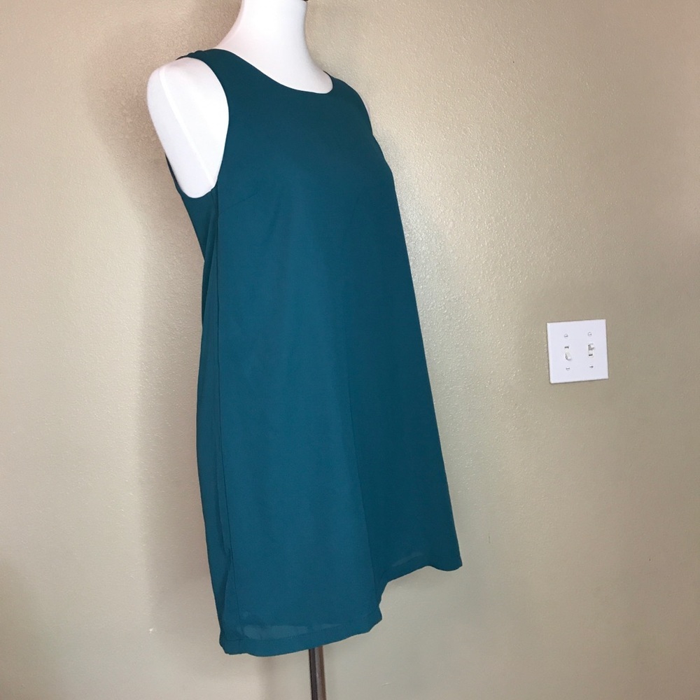 FOREVER 21 Green Sleeveless Dress M